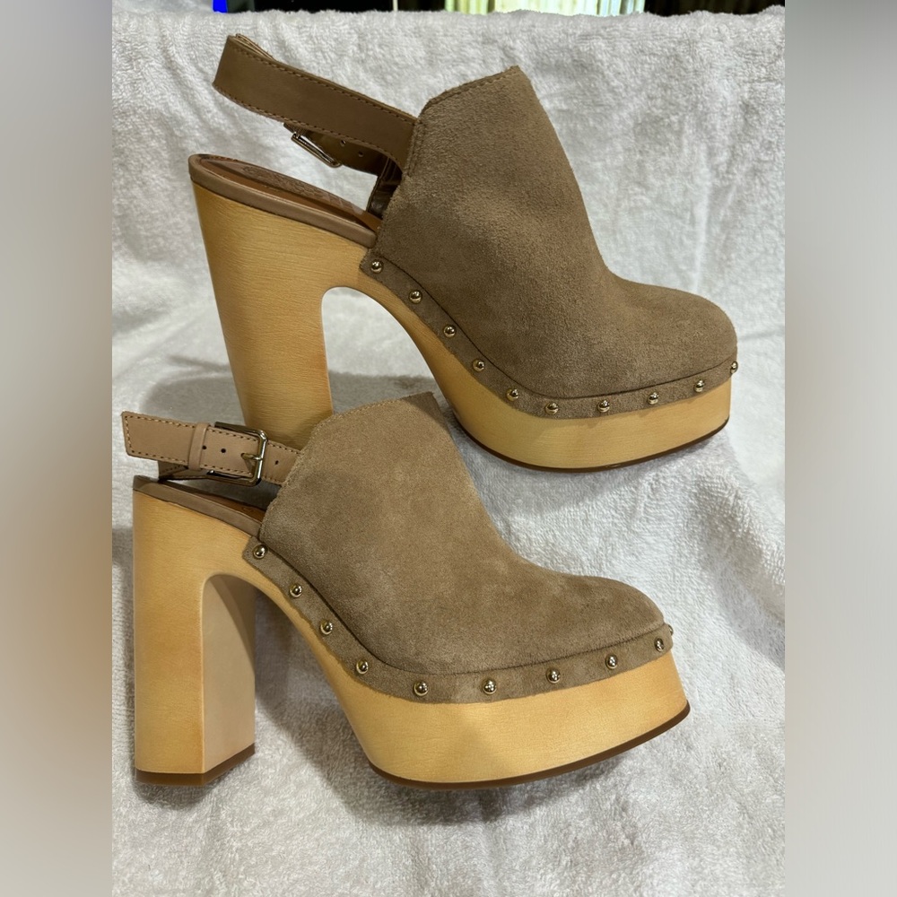 Brand new Vince Camuto platform sandals